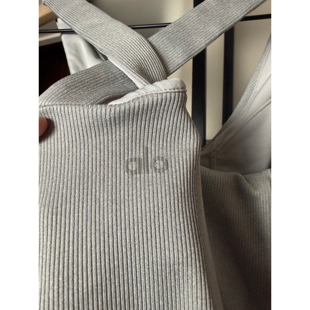 Alo Ribbed Tank Size Large - Picture 3 of 6